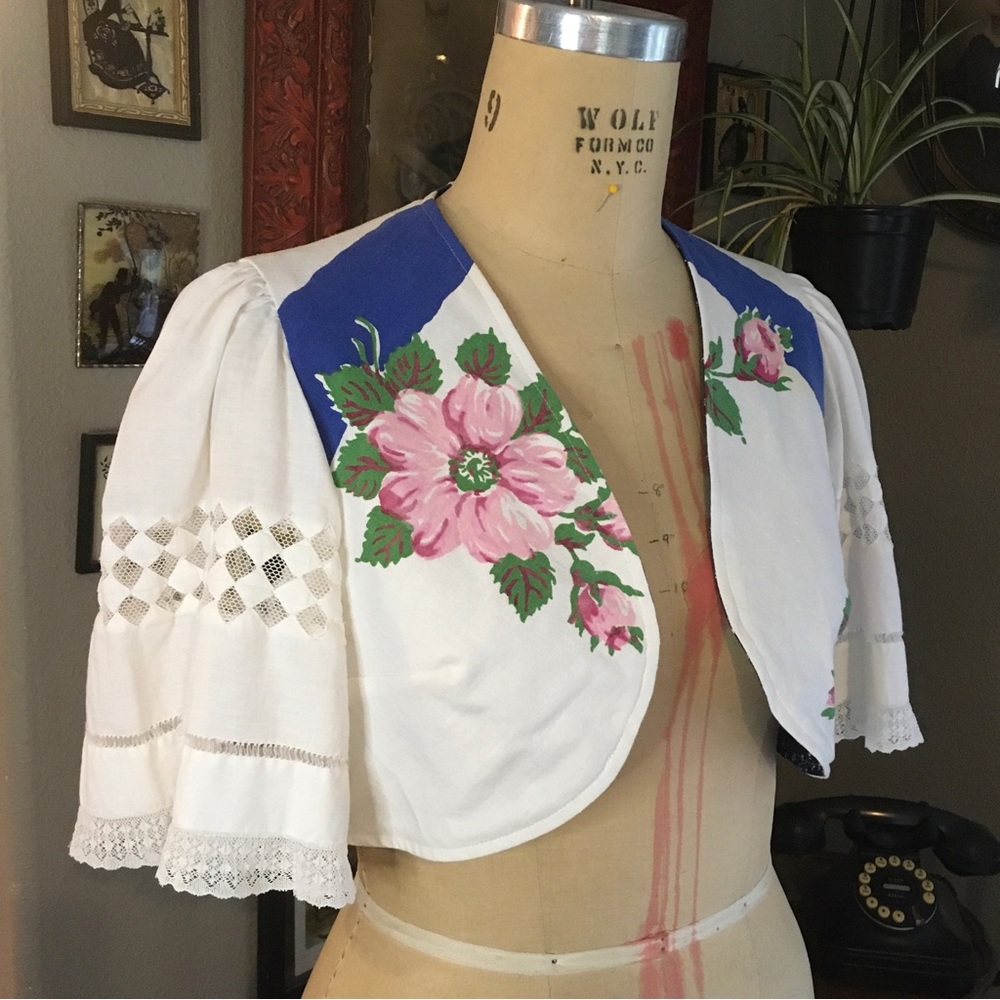 Vintage style bolero jacket cover up tablecloth sz S